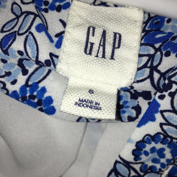 Gap dress. Size small. Blue floral pattern - Picture 3 of 5